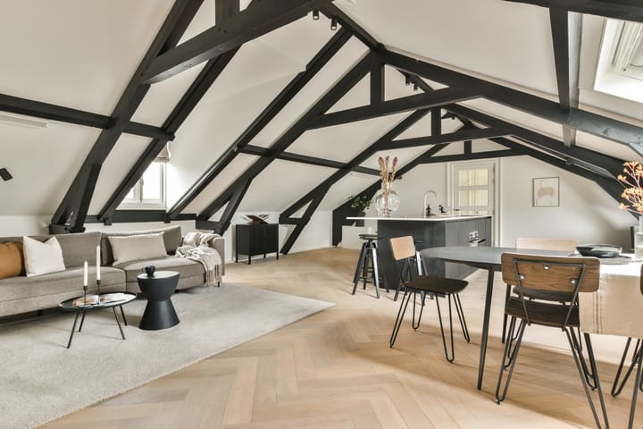 Photo 2 of Czaar Peterstraat 23-E