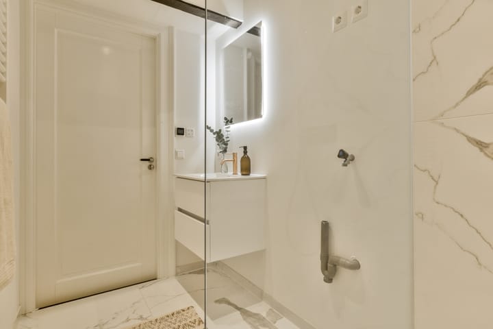 Photo 13 of Czaar Peterstraat 23-E