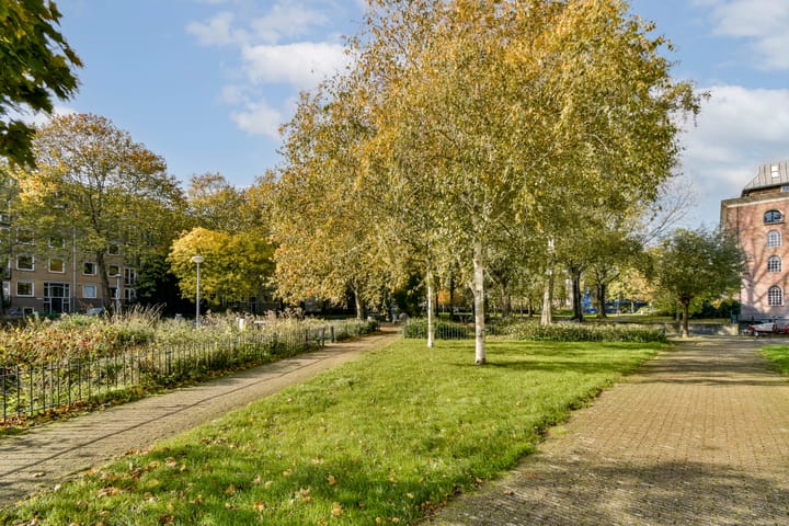 Photo 17 of Czaar Peterstraat 23-E