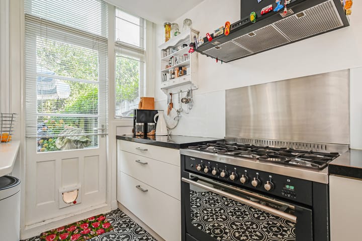 Foto 25 van Van Alkemadelaan 9