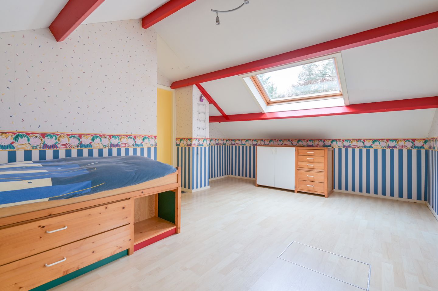 Foto 35 van Julianalaan 13