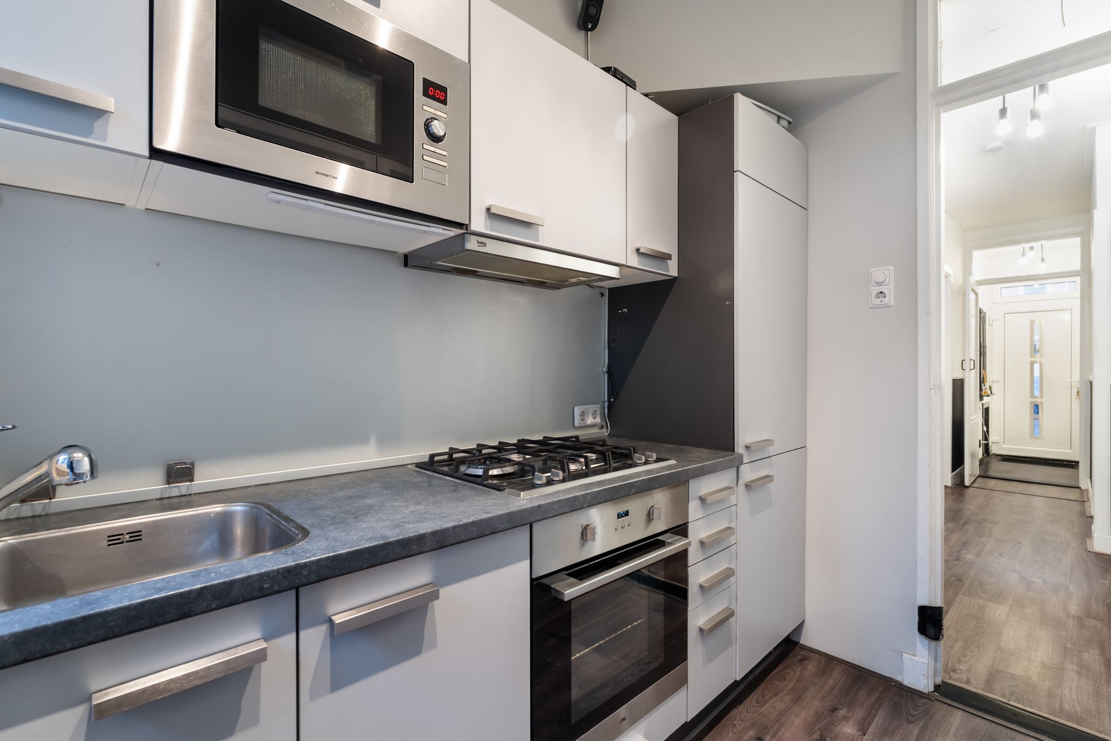 Photo 15 of Isingstraat 10