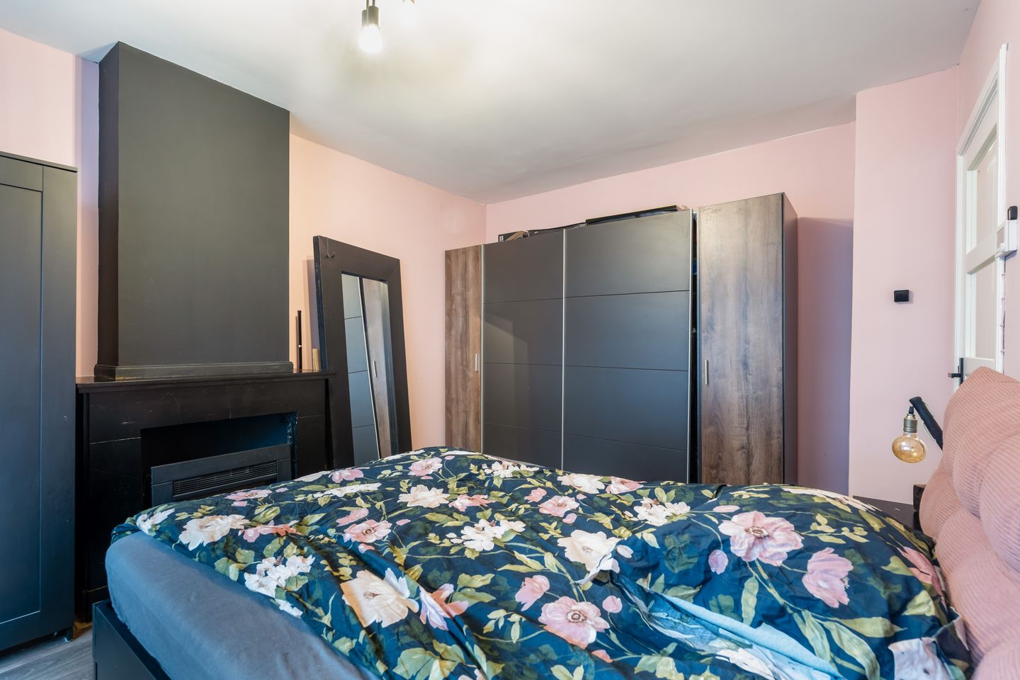 Photo 19 of Isingstraat 10