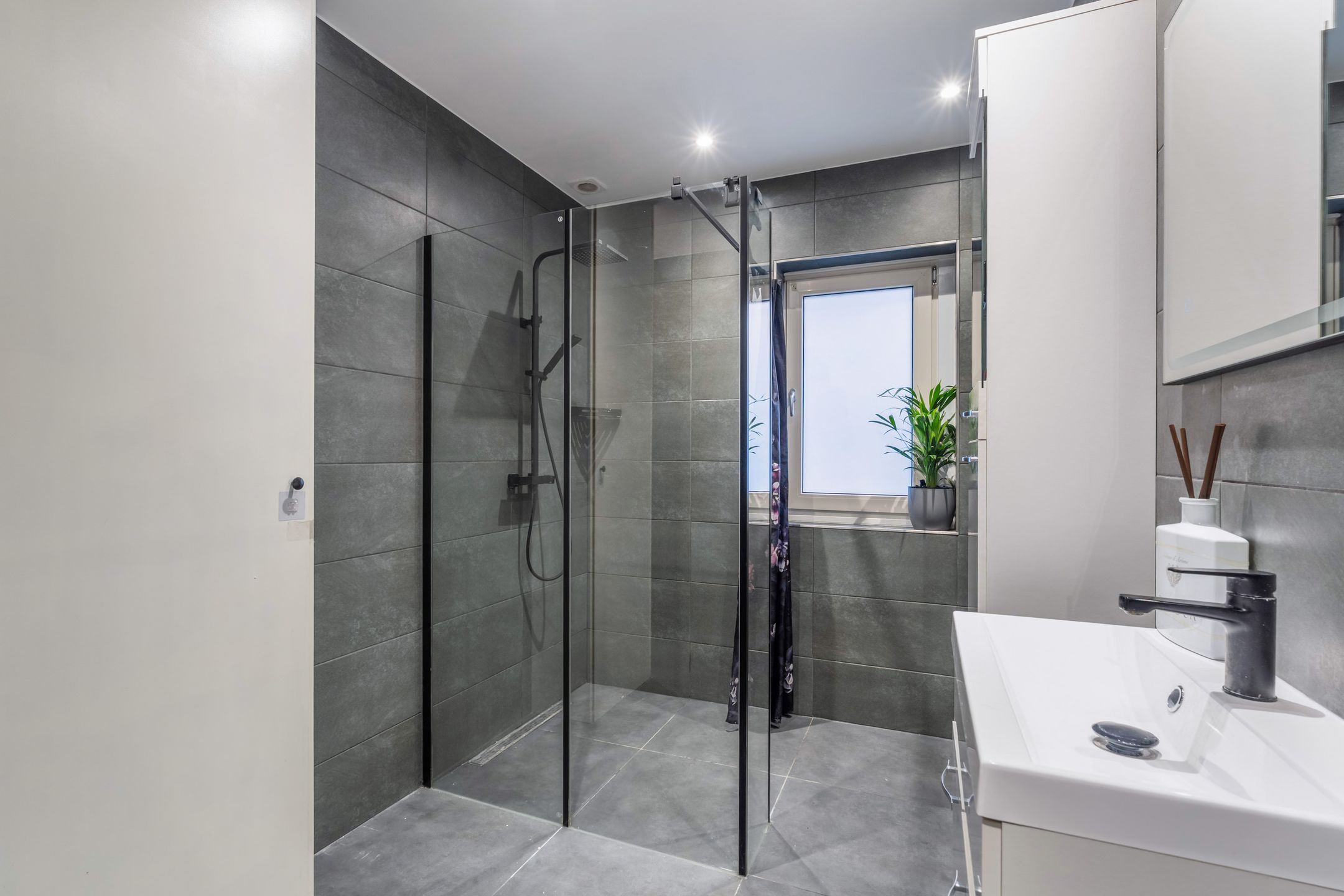 Photo 27 of Isingstraat 10