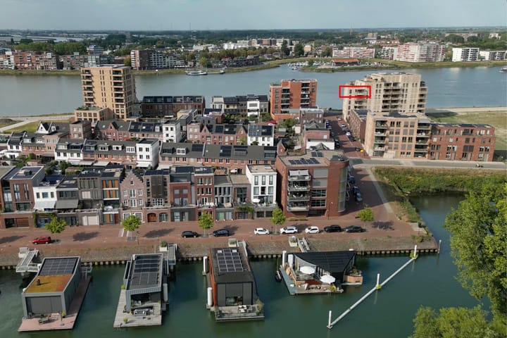 Foto 3 van Werf van Gips 370