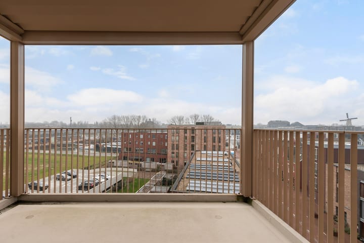 Foto 28 van Werf van Gips 370