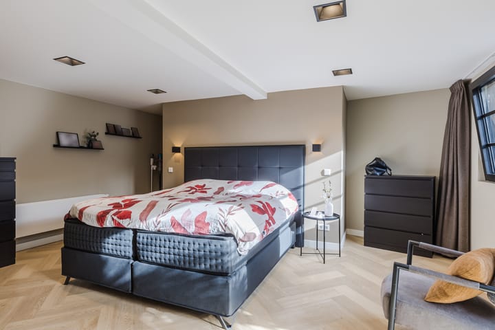 Foto 15 van Hoolstraat 81