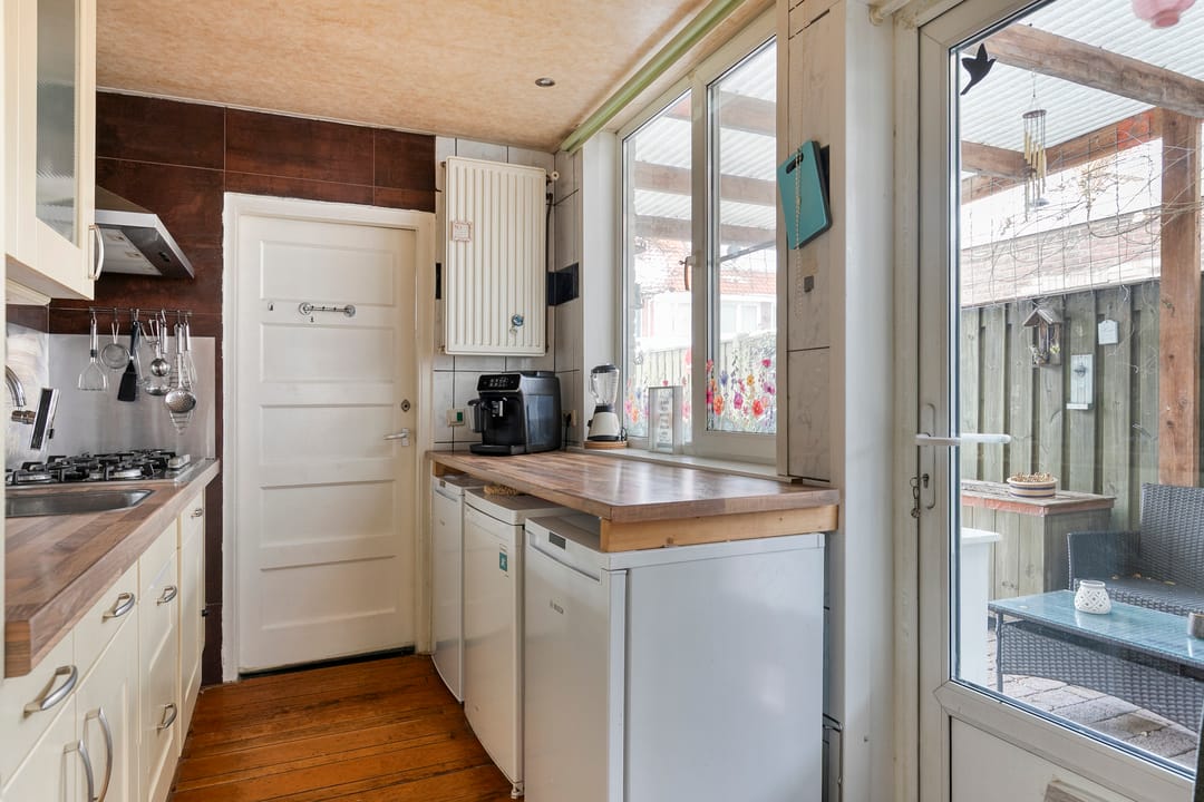 Photo 16 of Wilgenroosstraat 14