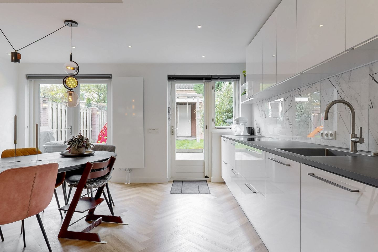 Photo 10 of Witte de Withstraat 25