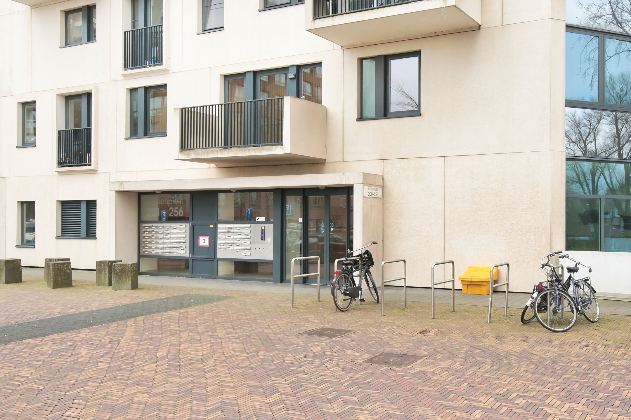 Foto 15 van Berkenplein 204