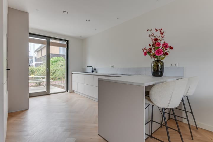 Foto 12 van Nieuwelaan 1-D