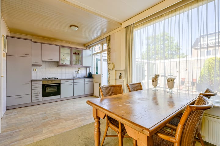 Foto 10 van van Rennesstraat 16