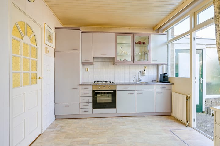 Foto 11 van van Rennesstraat 16