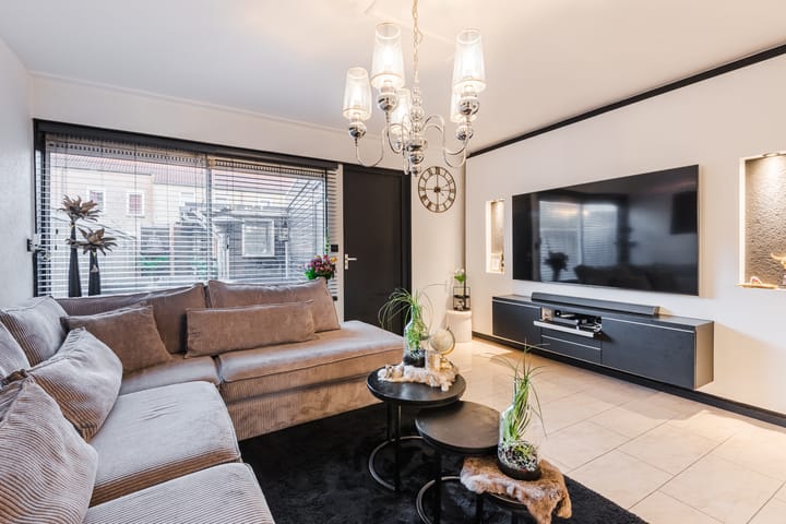 Foto 7 van Moesdistelstraat 19