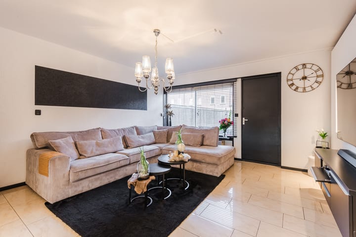 Foto 8 van Moesdistelstraat 19