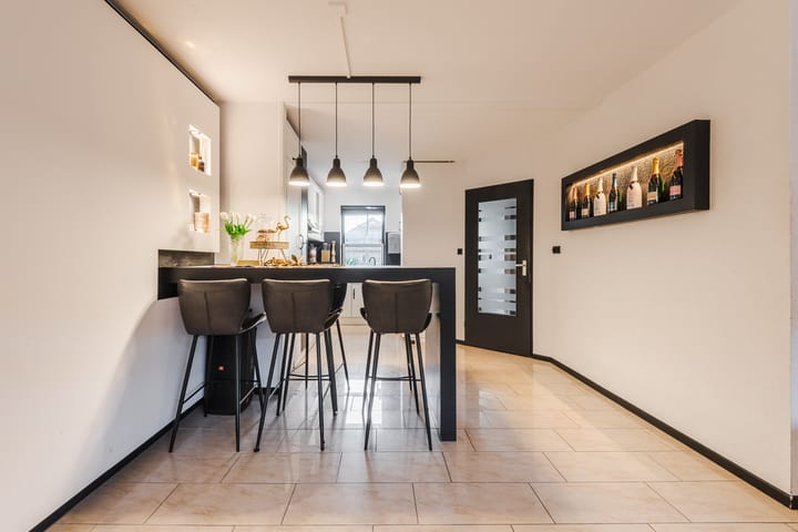 Foto 12 van Moesdistelstraat 19