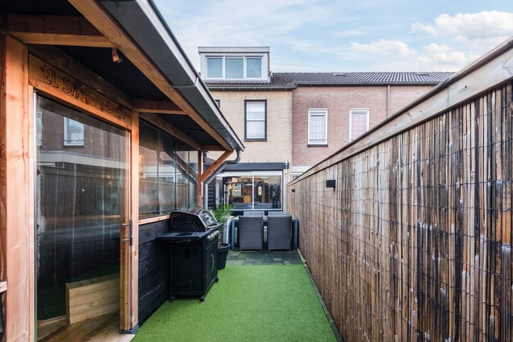 Foto 37 van Moesdistelstraat 19