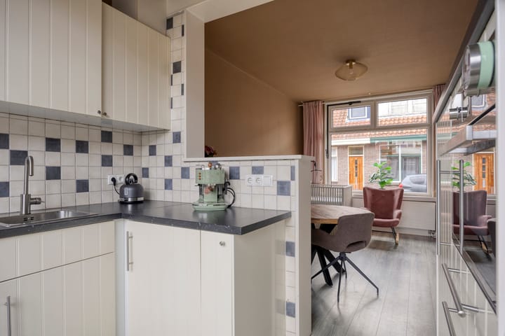 Foto 10 van Bilderdijkstraat 4