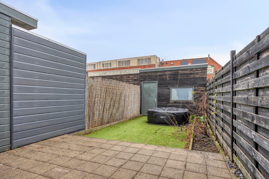 Photo 16 of Bilderdijkstraat 4