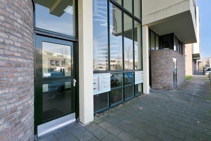 Photo 6 of Clara Visserplaats 4