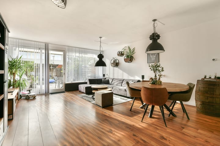 Foto 4 van Bertram 155