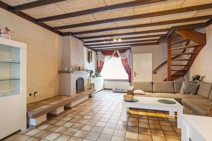 Photo 3 of Bloemfonteinstraat 17