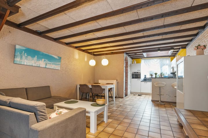 Photo 4 of Bloemfonteinstraat 17