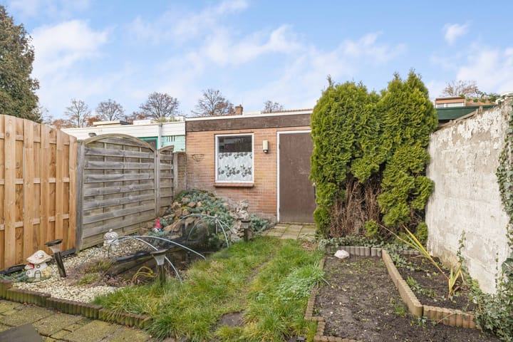 Photo 12 of Bloemfonteinstraat 17