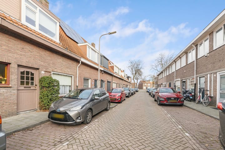 Photo 22 of Bloemfonteinstraat 17