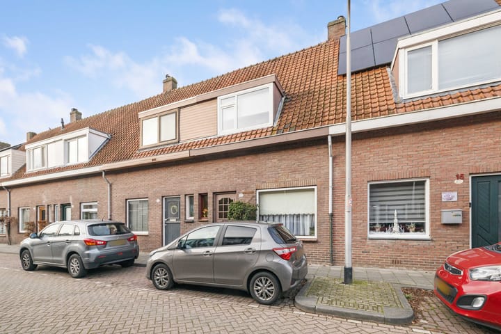 Photo 21 of Bloemfonteinstraat 17