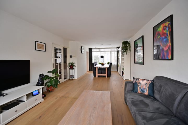 Photo 3 of Anna Paulownalaan 7