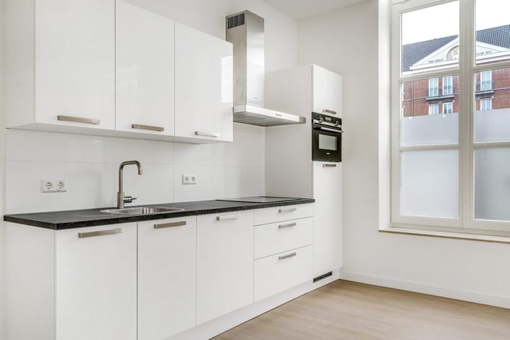 Photo 7 of Stationsplein 7-D