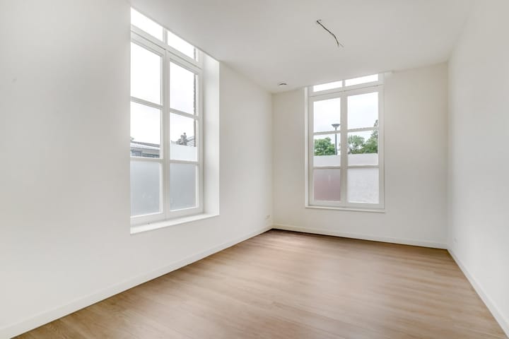 Photo 10 of Stationsplein 7-D