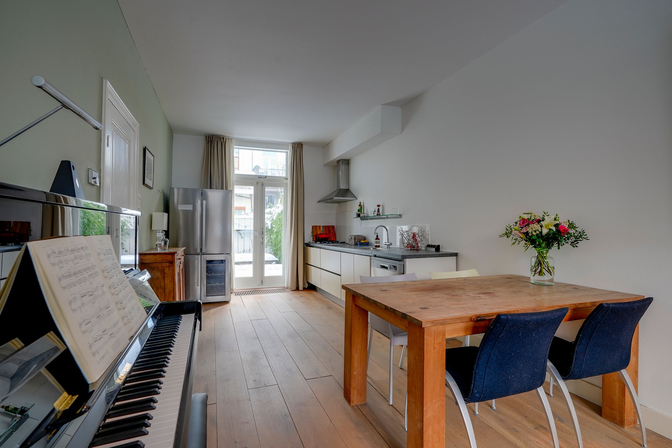 Photo 9 of Adriaanstraat 9