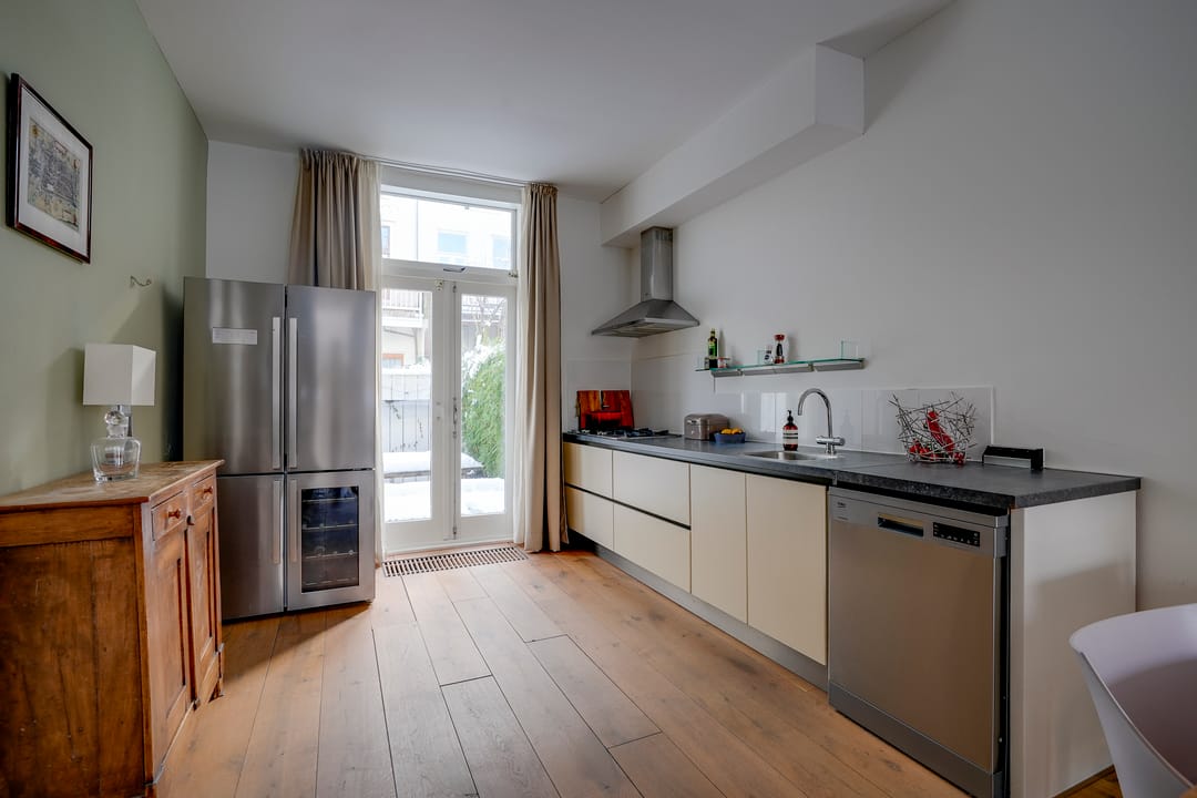 Photo 11 of Adriaanstraat 9