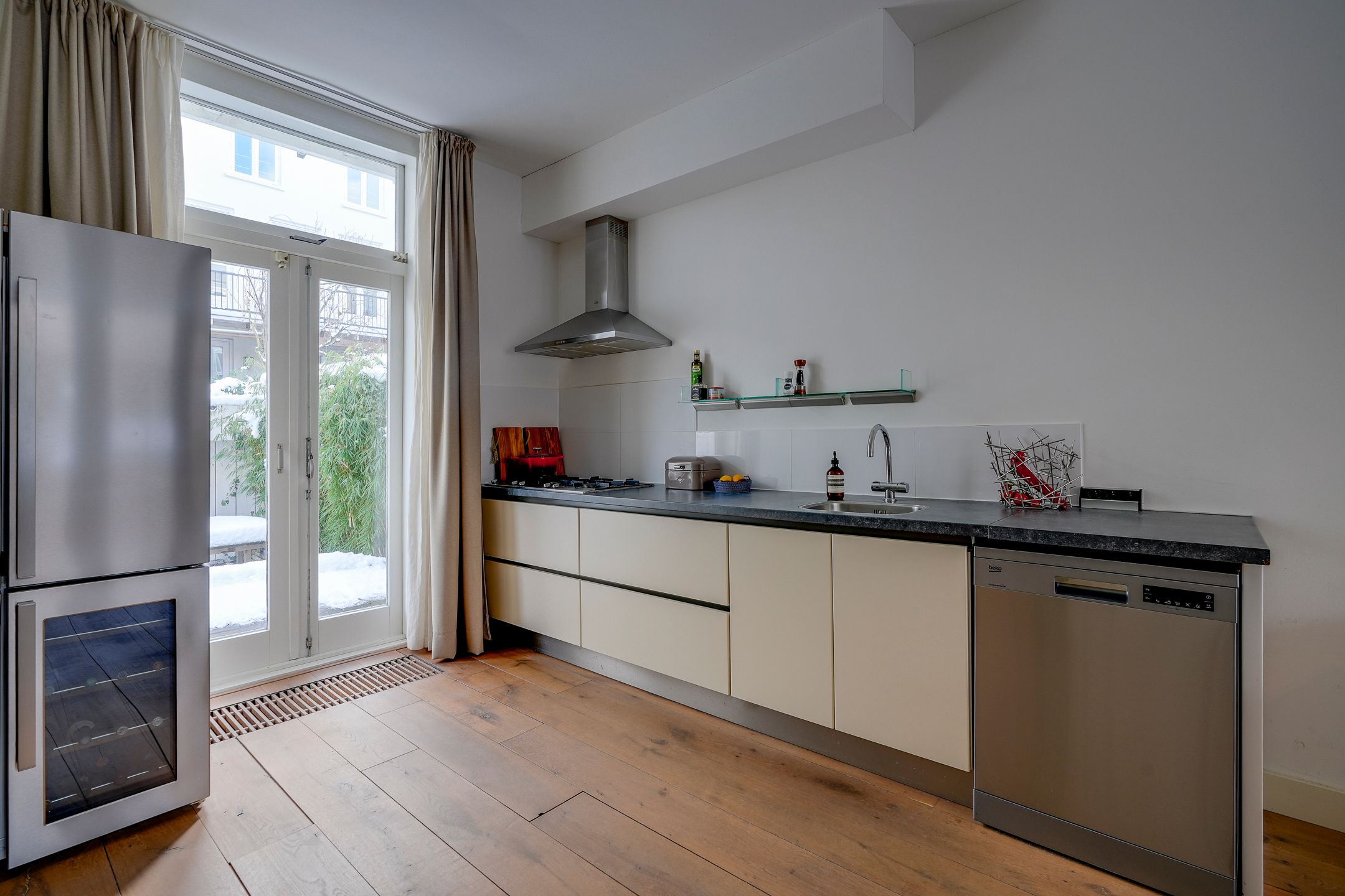Photo 12 of Adriaanstraat 9