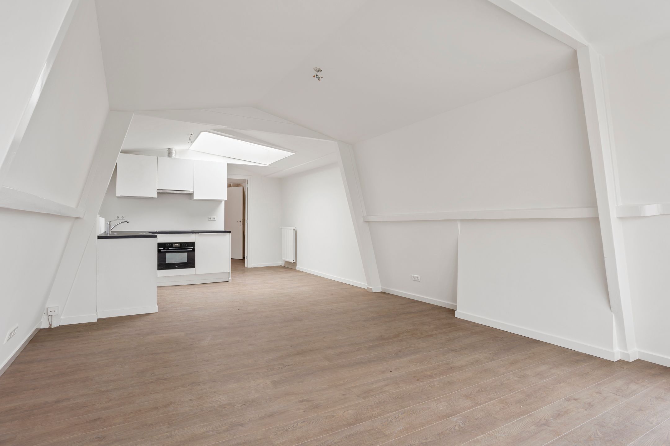 Photo 6 of Noordeinde 36-C