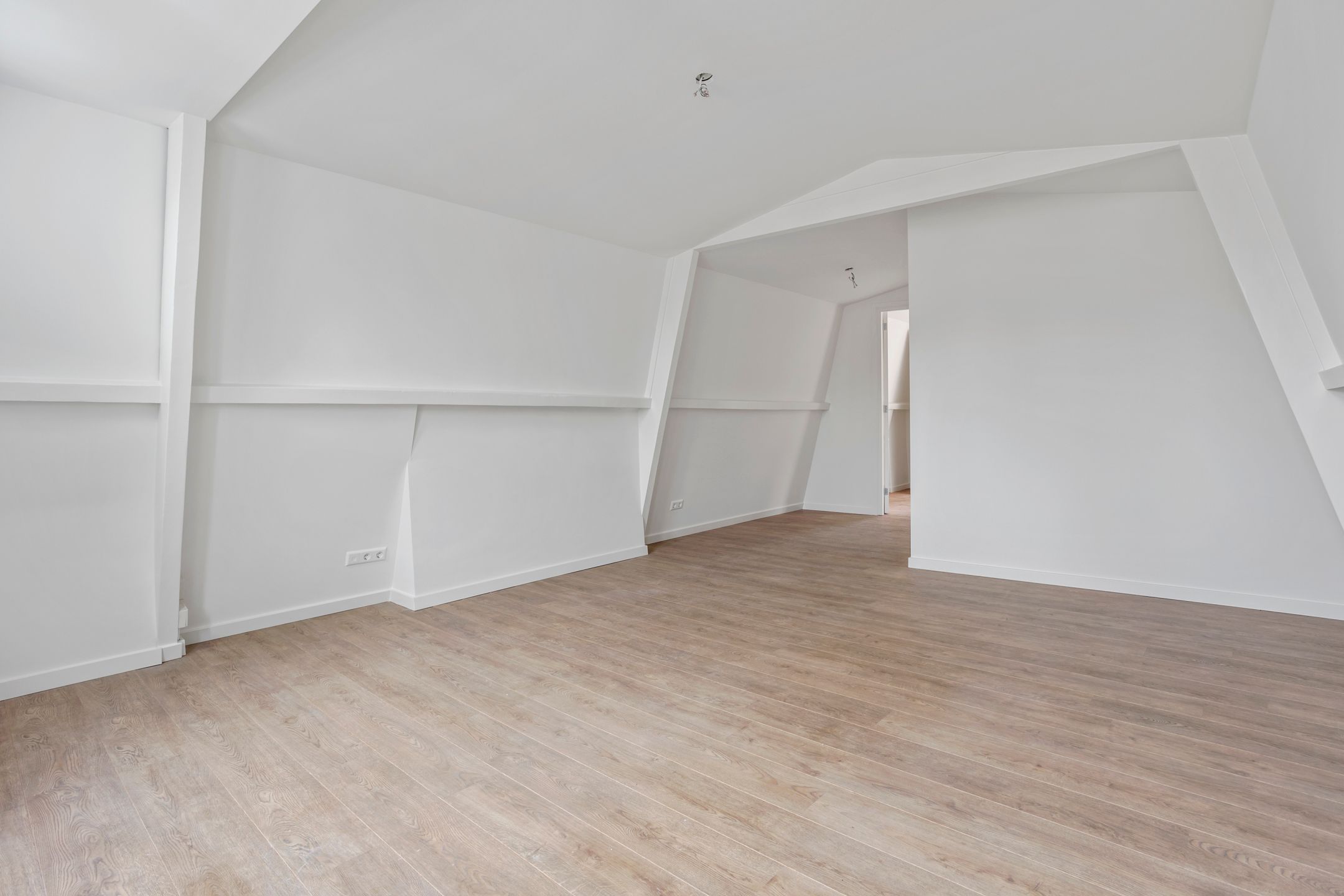 Photo 12 of Noordeinde 36-C