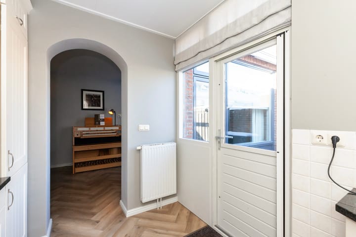 Foto 14 van Brederostraat 47