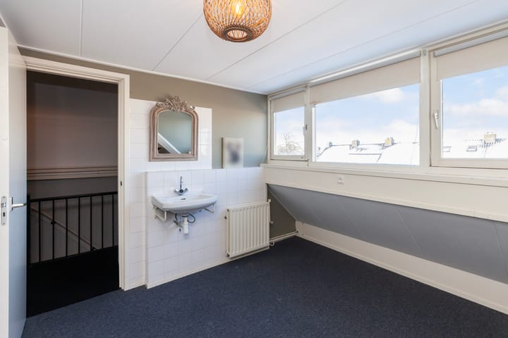 Foto 31 van Brederostraat 47