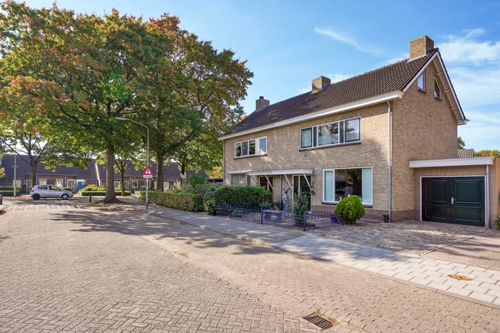 Photo 46 of Clauslaan 3