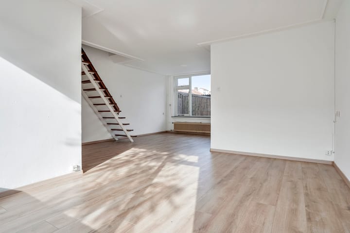 Photo 3 of Smirnoffstraat 1