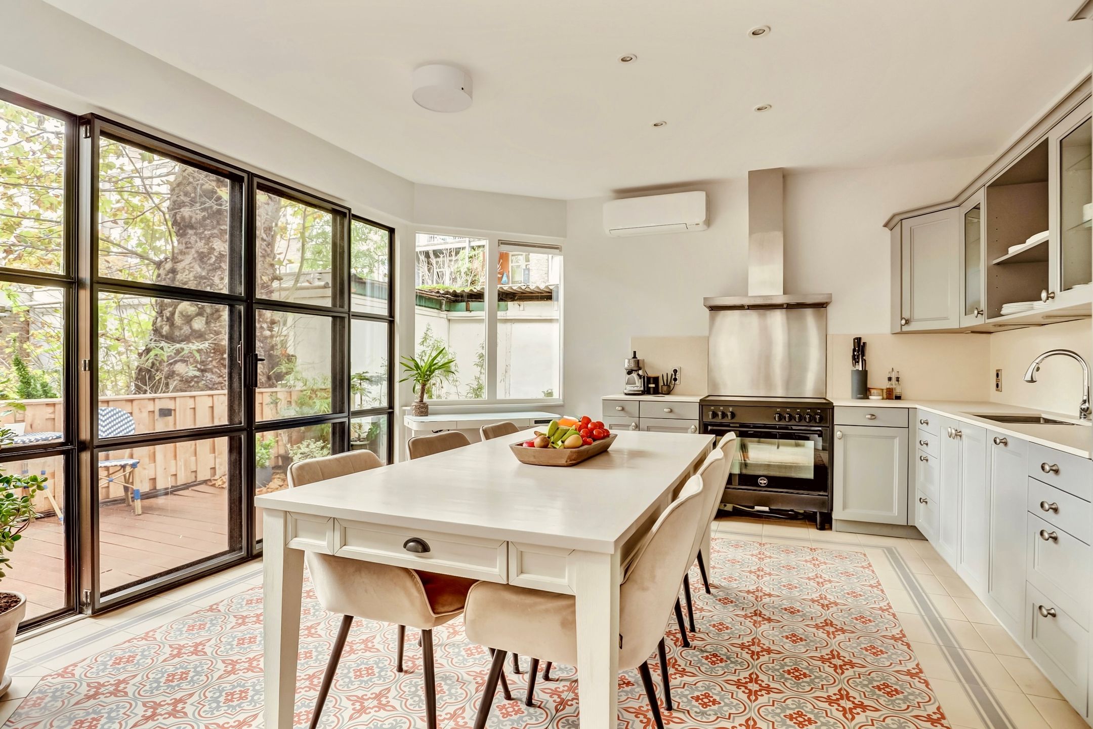 Buying a house in The Netherlands., Overtoom 502-H