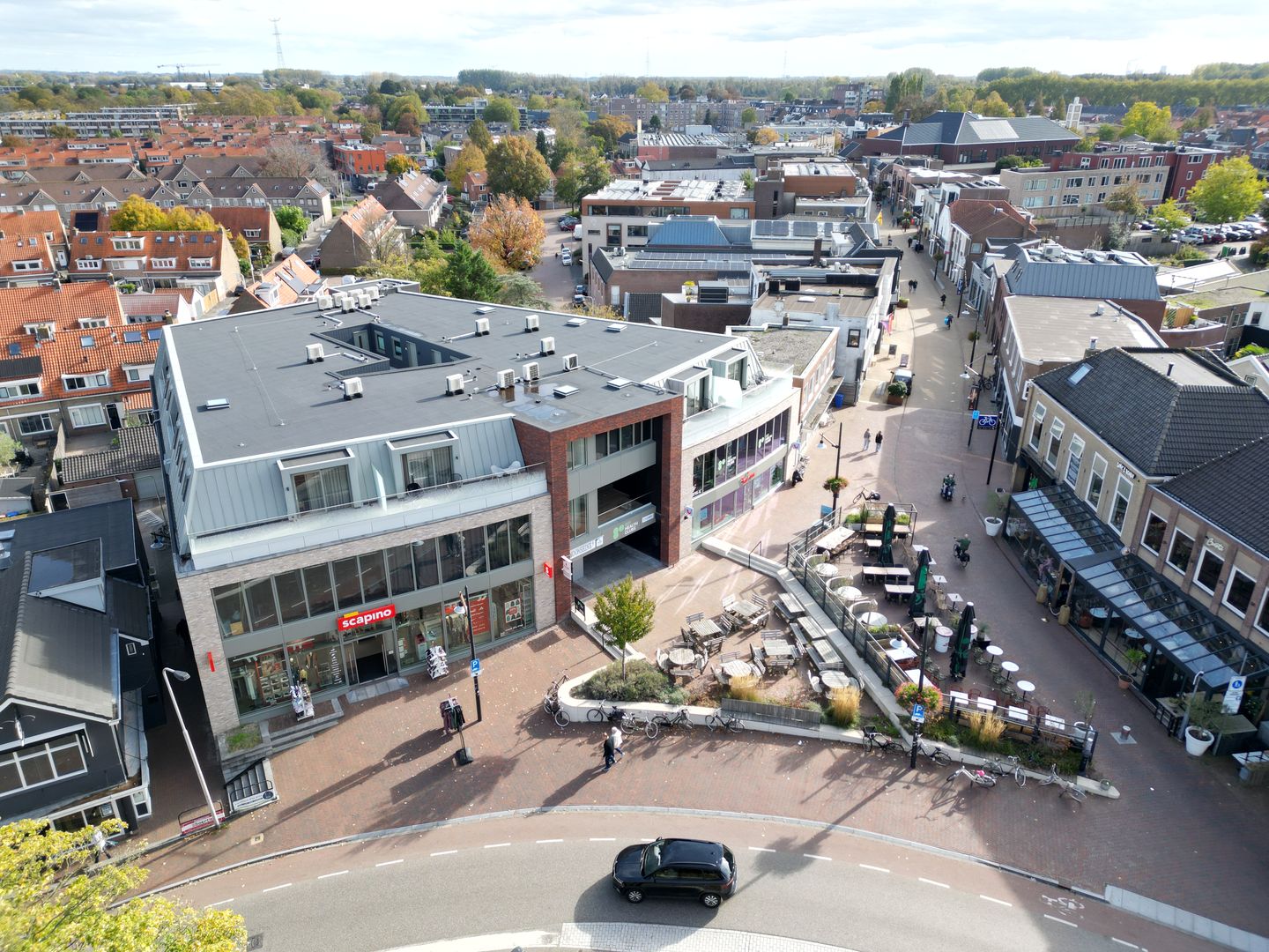 View photo 2 of Stationsweg 3-a