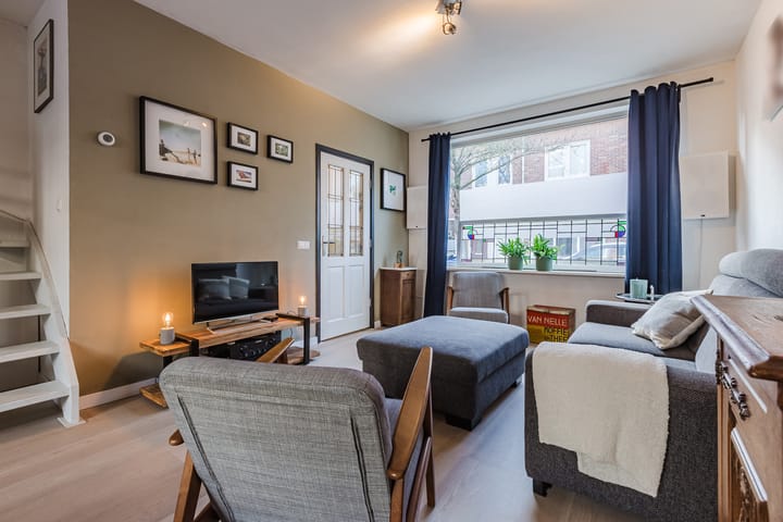 Photo 3 of Merwedestraat 7