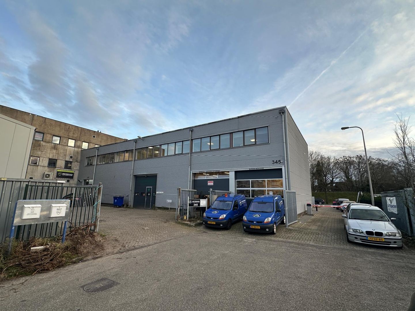 Bekijk foto 2 van Loosdrechtseweg 200-A