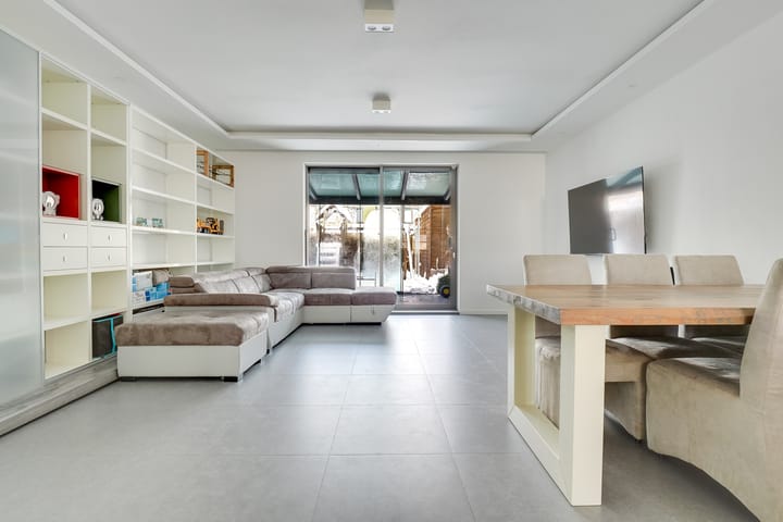 Foto 8 van James Johnsonstraat 5