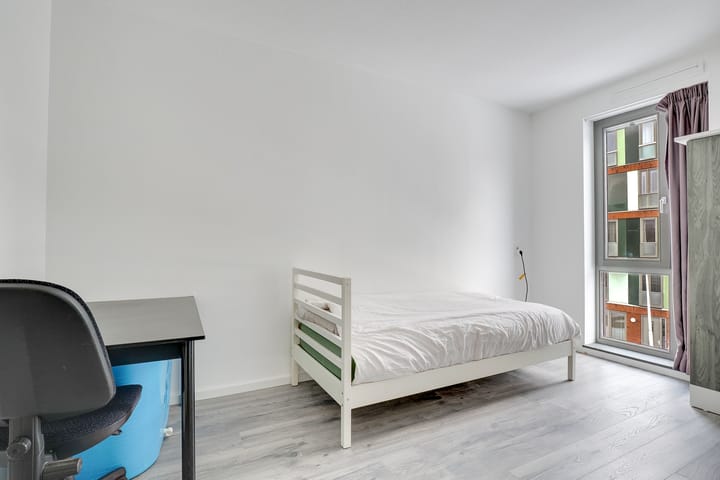 Foto 28 van James Johnsonstraat 5