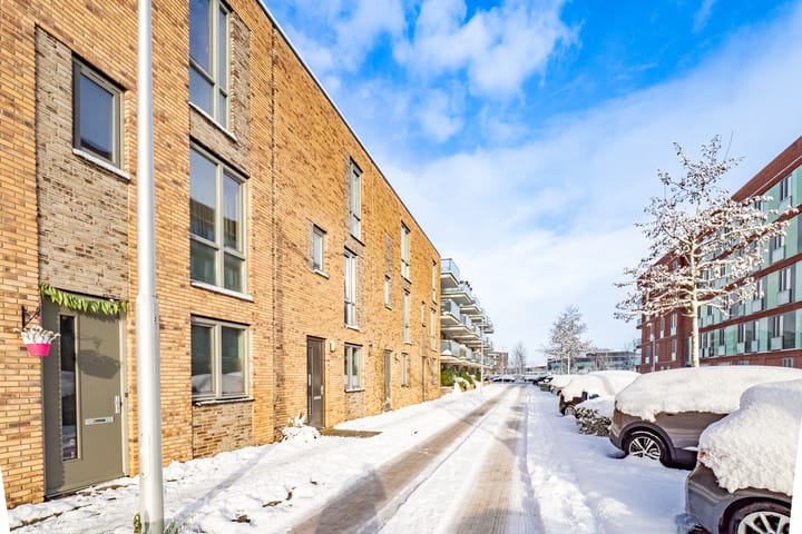 Foto 40 van James Johnsonstraat 5