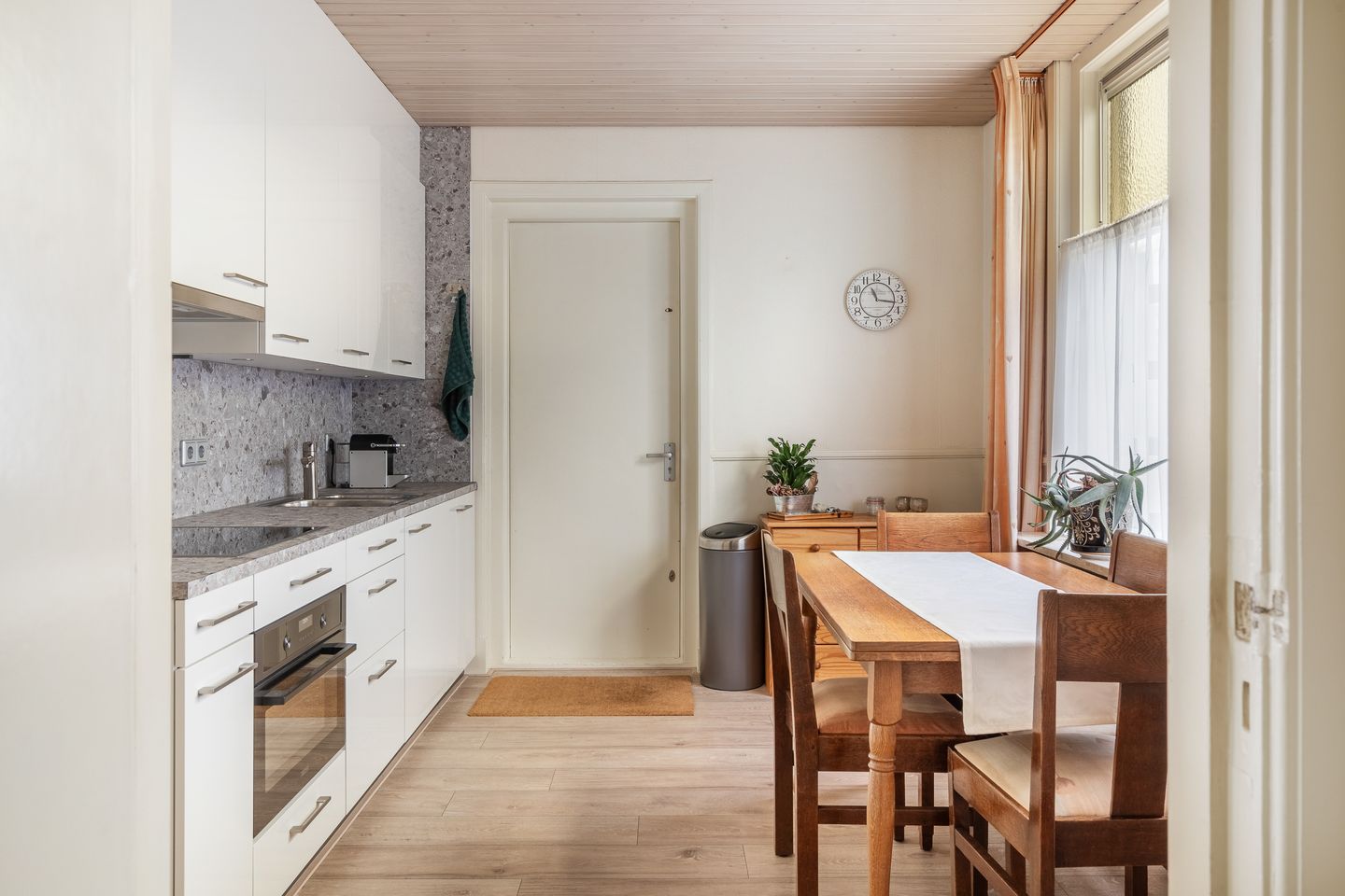 Foto 10 van Hoofdweg 129